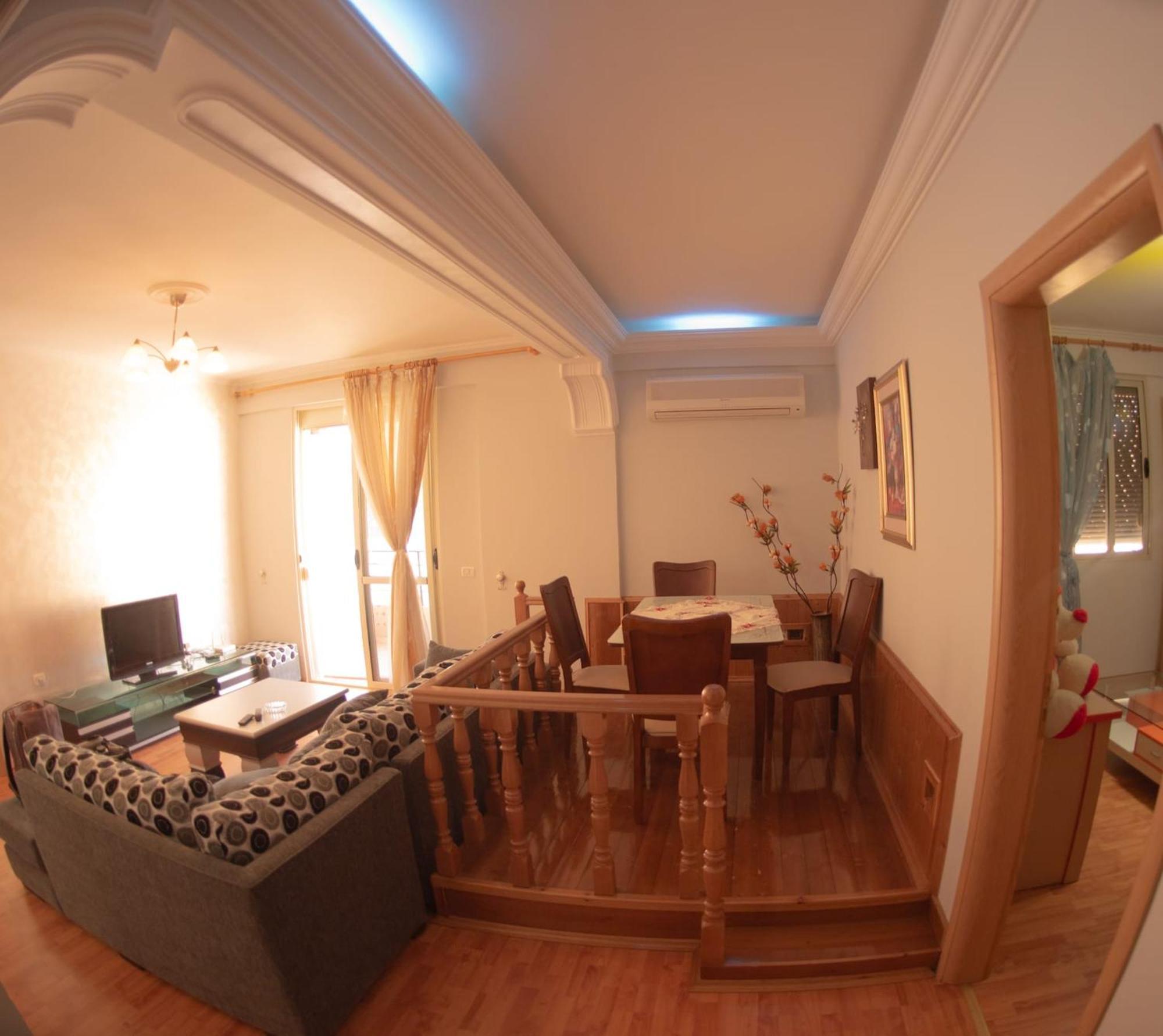 Апартаменти Apartament Egzoni City Center Берат Екстер'єр фото